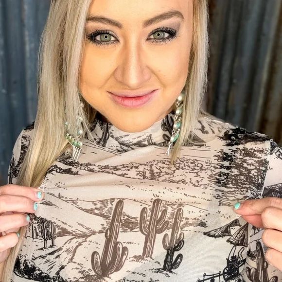 Scenic Print Women's Mesh Top - Picture 3 of 3